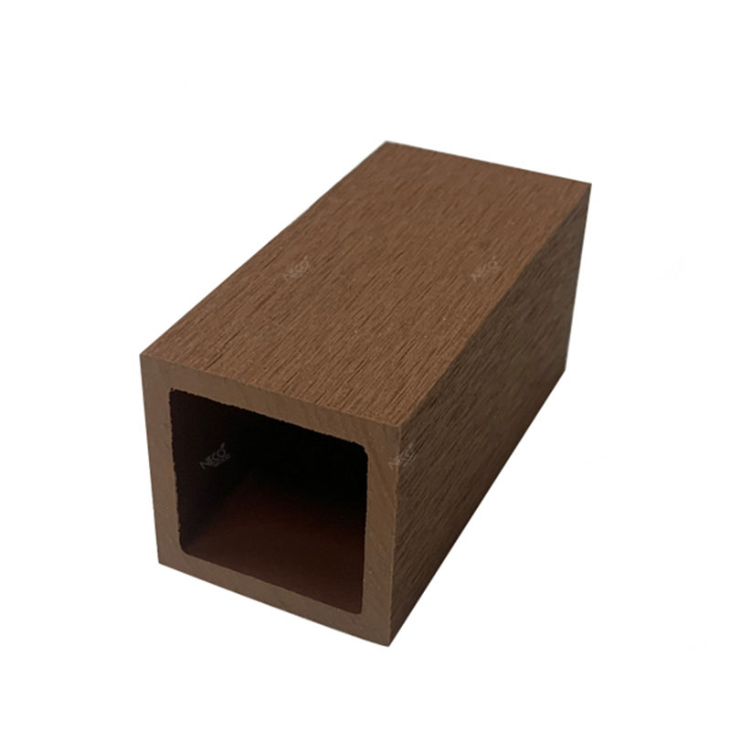 Batten Hollow Square WPC -putkipuu